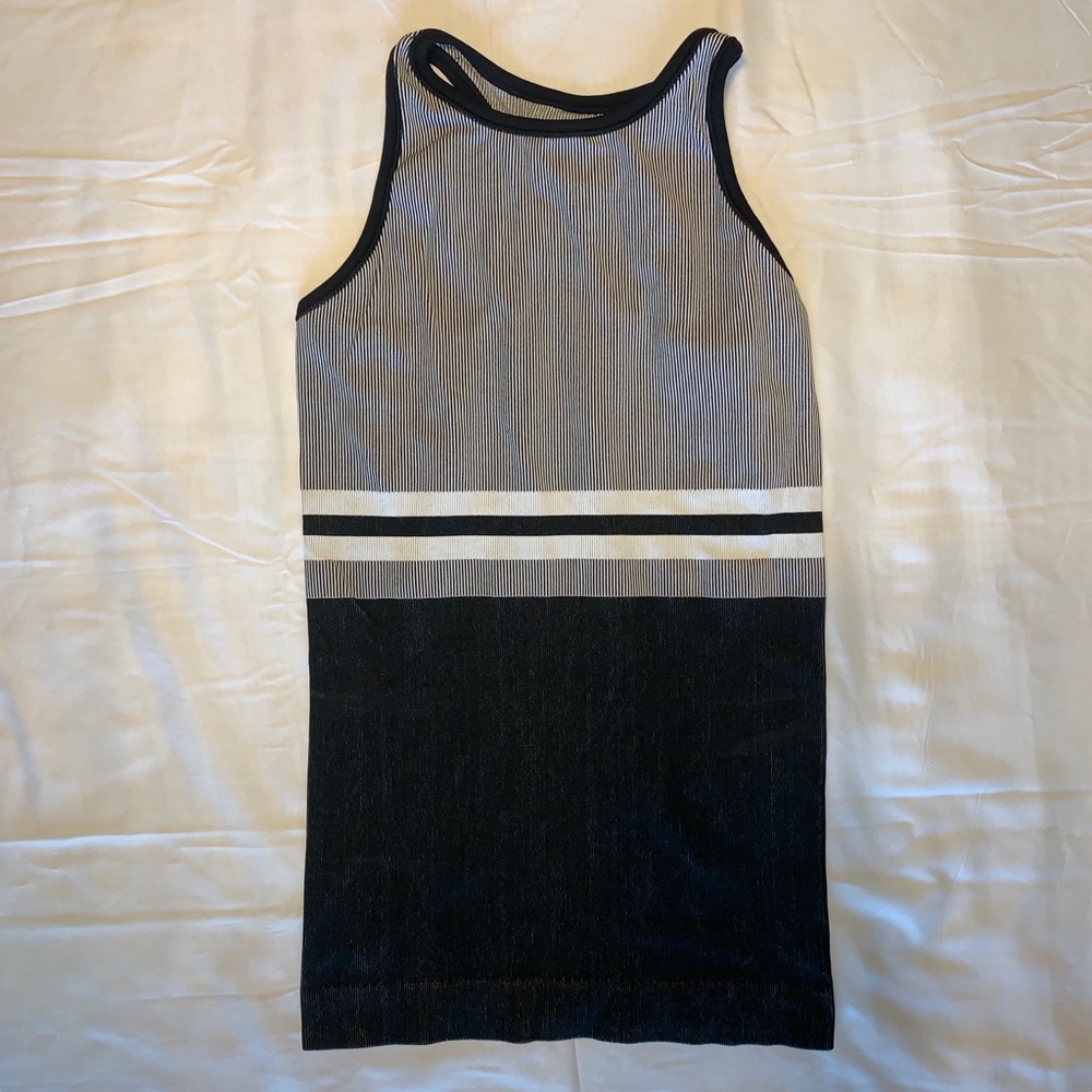 Athleta Renew High Neck Racer Back Tank. MEDIUM